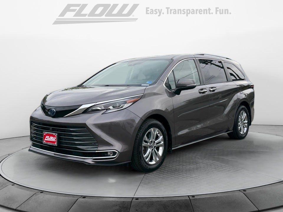 2022 Toyota Sienna Platinum