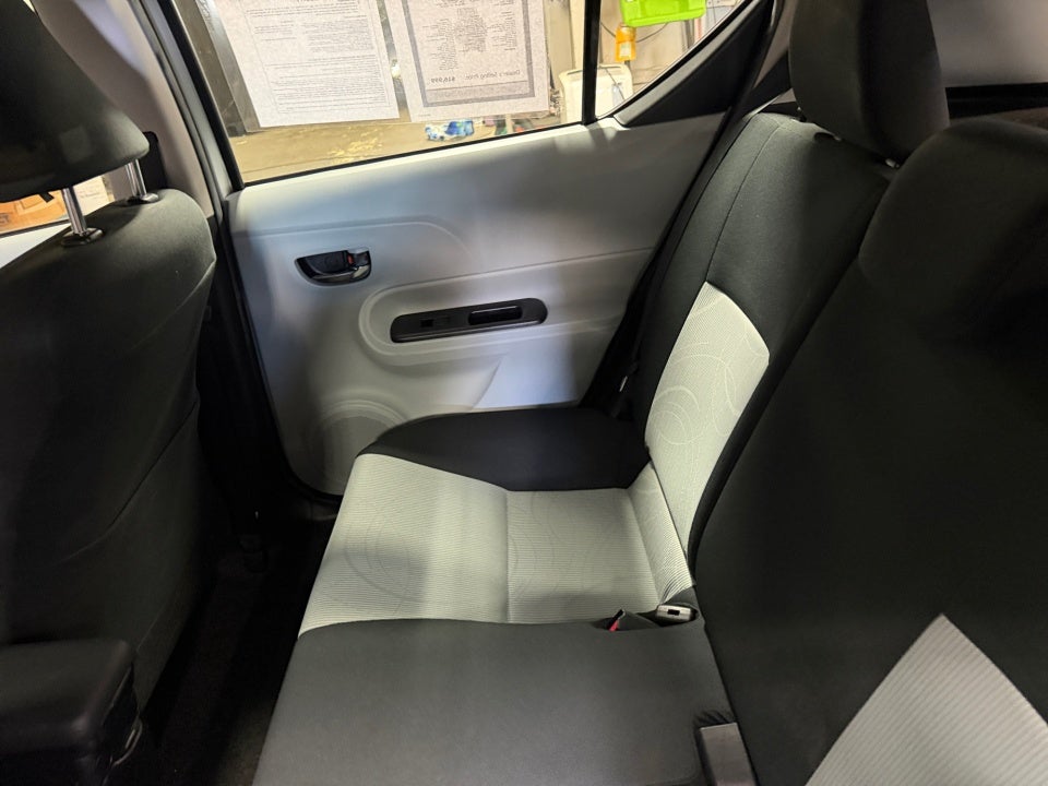 2014 Toyota Prius c Three