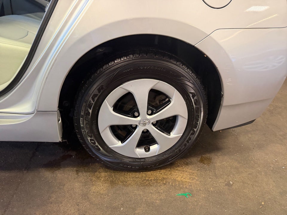 2014 Toyota Prius Two