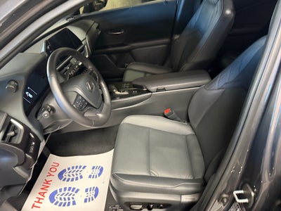 2025 Lexus UX 300h F SPORT Design