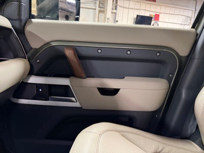 2024 Land Rover Defender 110 P400 S