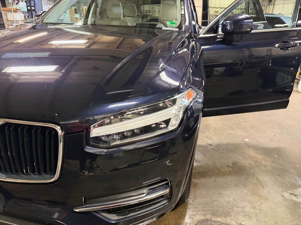 2019 Volvo XC90 T6 Momentum