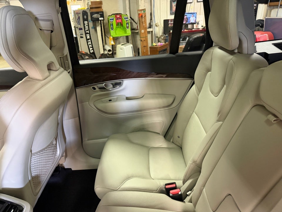 2019 Volvo XC90 T6 Momentum