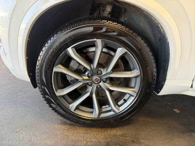 2017 Volvo XC90 Momentum