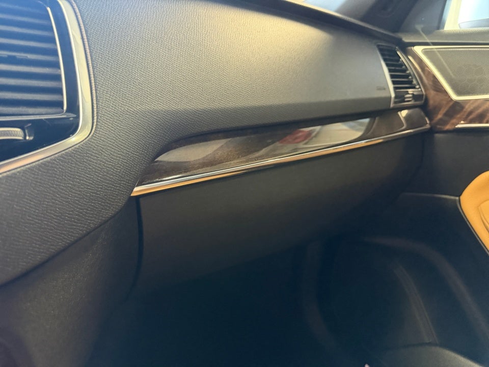 2017 Volvo XC90 Momentum