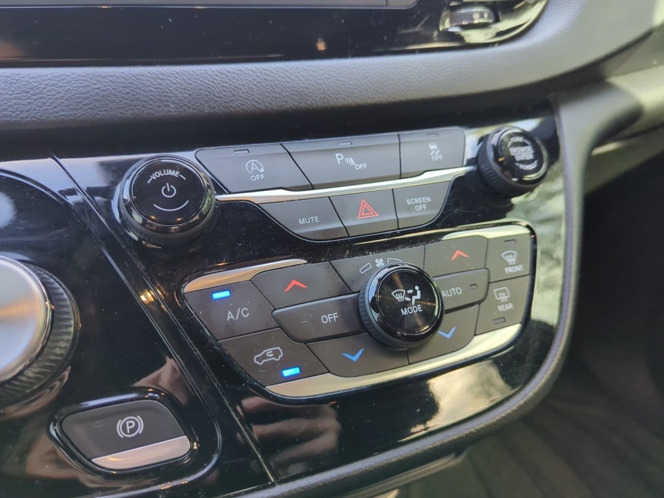 2020 Chrysler Pacifica Touring