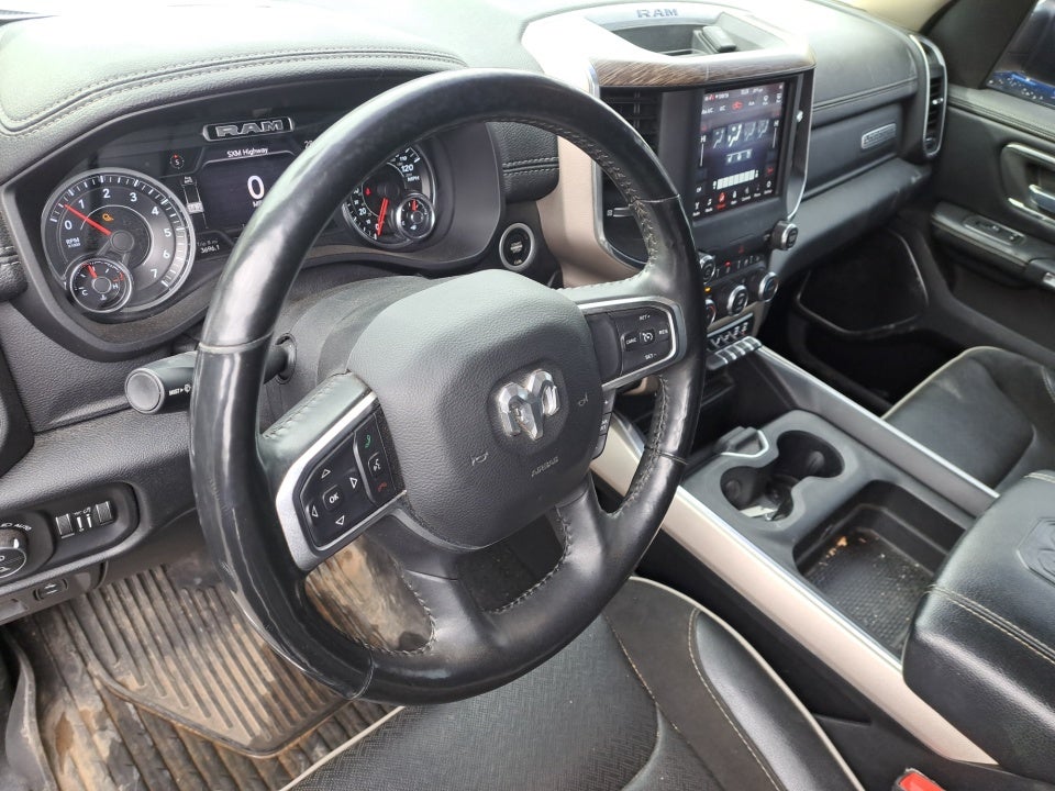 2020 RAM 1500 Laramie Crew Cab 4x4 6'4" Box