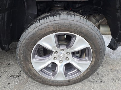 2020 RAM 1500 Laramie Crew Cab 4x4 6'4" Box