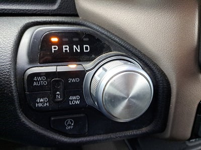 2020 RAM 1500 Laramie Crew Cab 4x4 6'4" Box