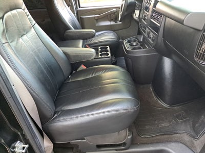 2017 Chevrolet Express 3500 LT