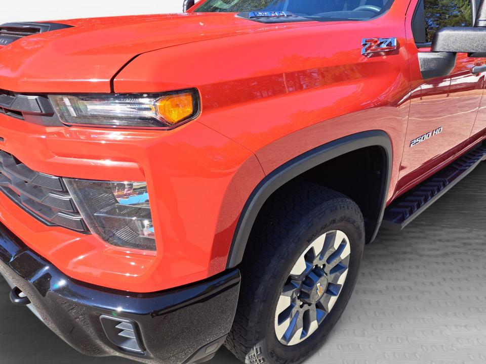 2024 Chevrolet Silverado 2500HD Custom