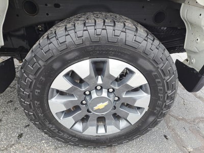 2021 Chevrolet Silverado 2500HD 4WD Crew Cab Standard Bed Custom
