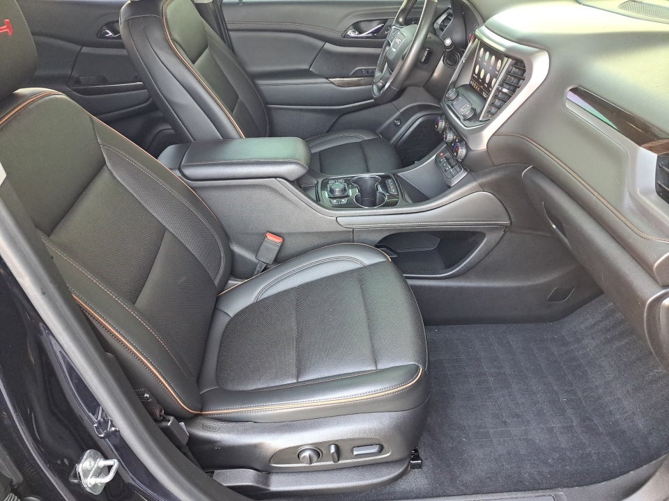 2022 GMC Acadia AWD AT4