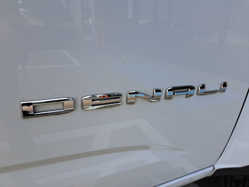 2022 GMC Canyon 4WD Crew Cab Short Box Denali