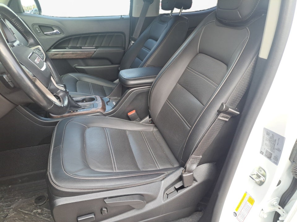 2022 GMC Canyon 4WD Crew Cab Short Box Denali