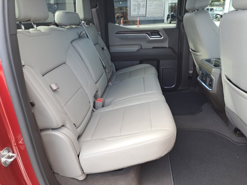 2022 GMC Sierra 1500 4WD Crew Cab Short Box SLT