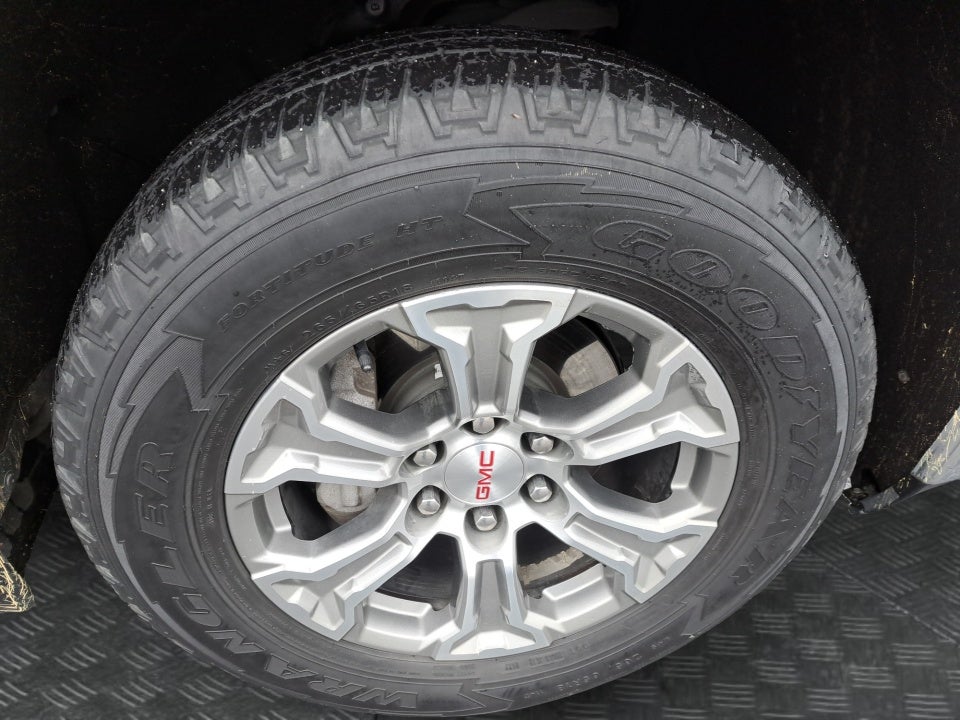 2020 GMC Sierra 1500 4WD Crew Cab Short Box SLT