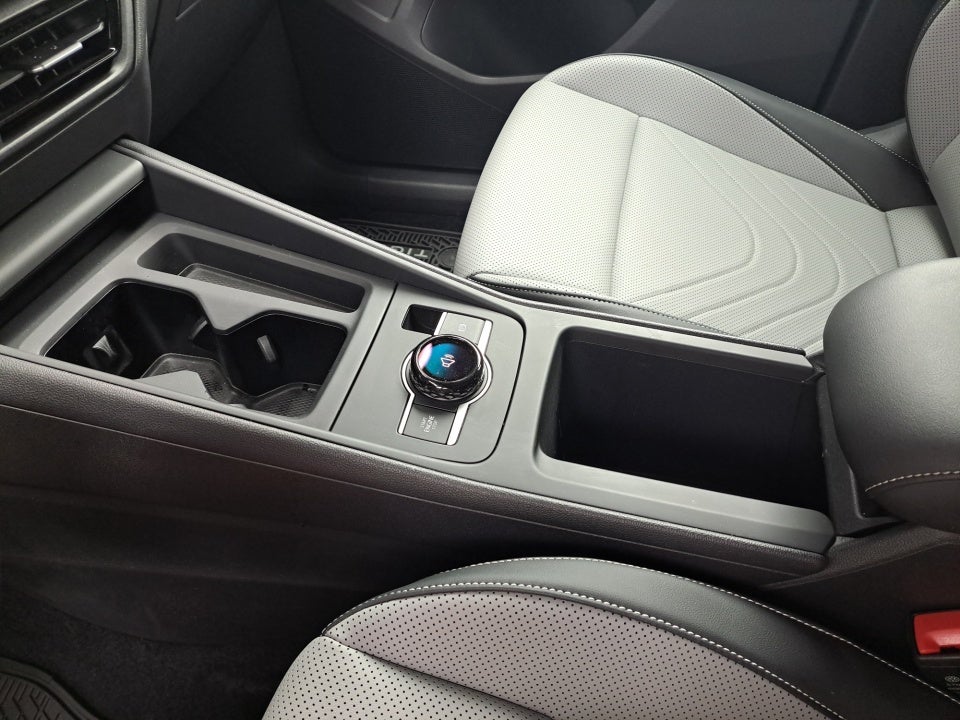 2025 Volkswagen Tiguan SE R-Line Black