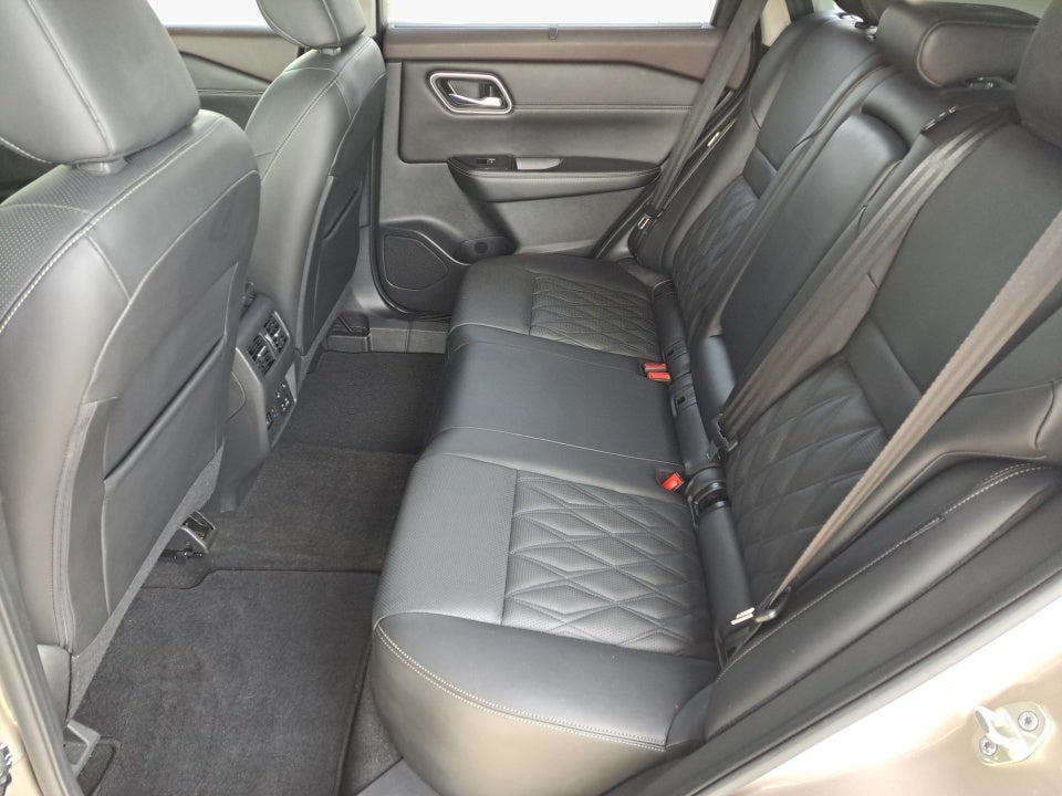 2021 Nissan Rogue Platinum FWD