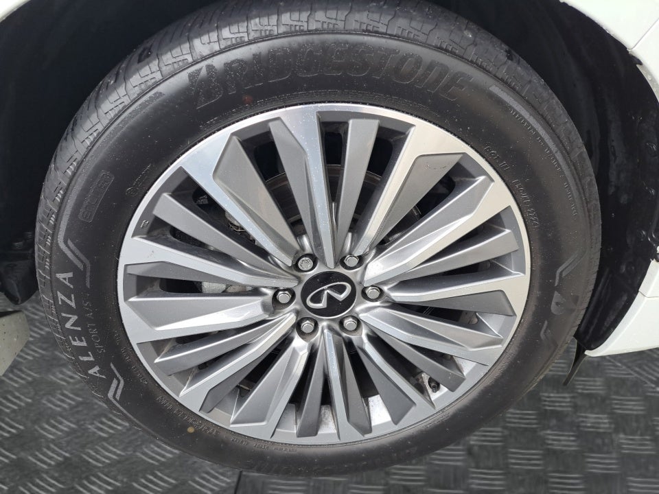 2025 INFINITI QX80 SENSORY