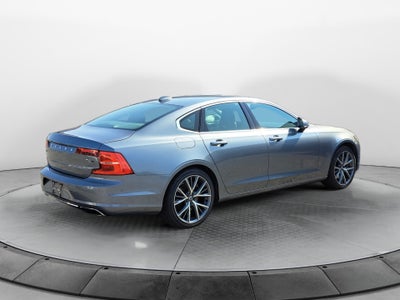 2017 Volvo S90 Momentum