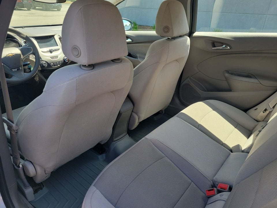 2018 Chevrolet Cruze LS Auto