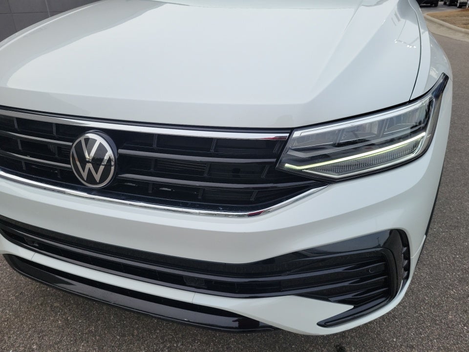 2023 Volkswagen Tiguan 2.0T SE R-Line Black