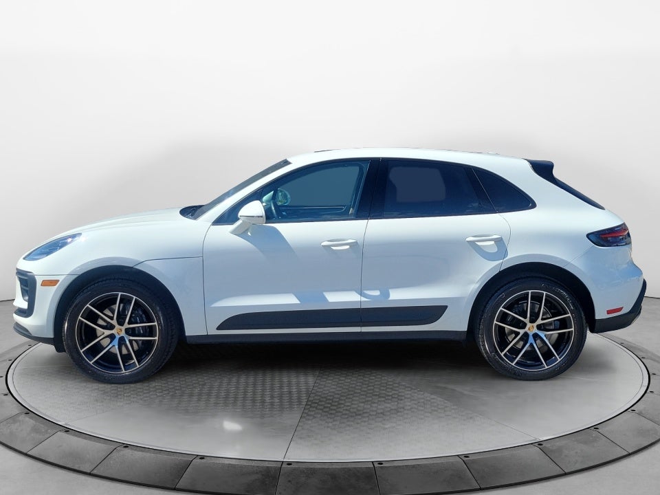 2023 Porsche Macan Base