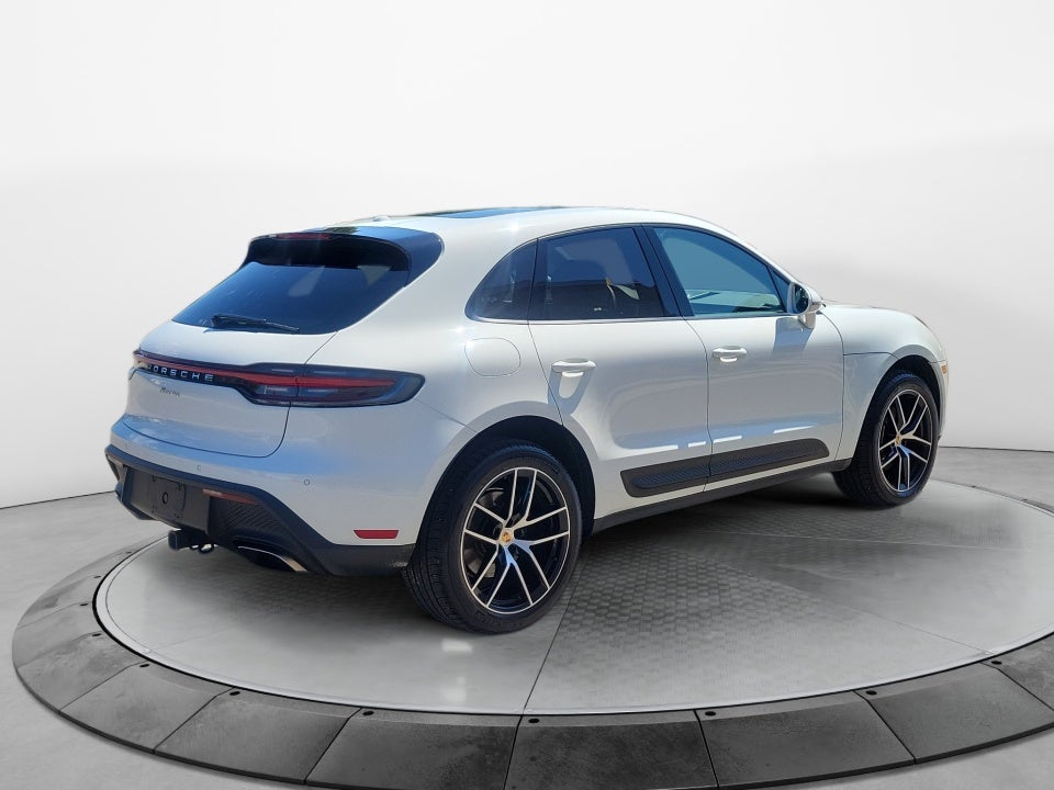 2023 Porsche Macan Base