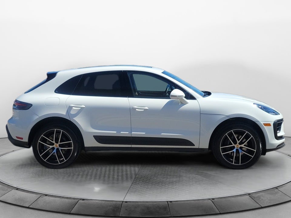 2023 Porsche Macan Base