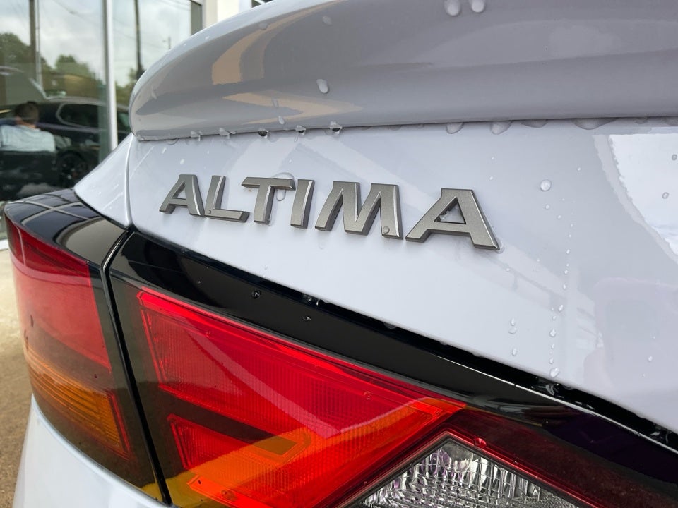 2026 Nissan Altima SR