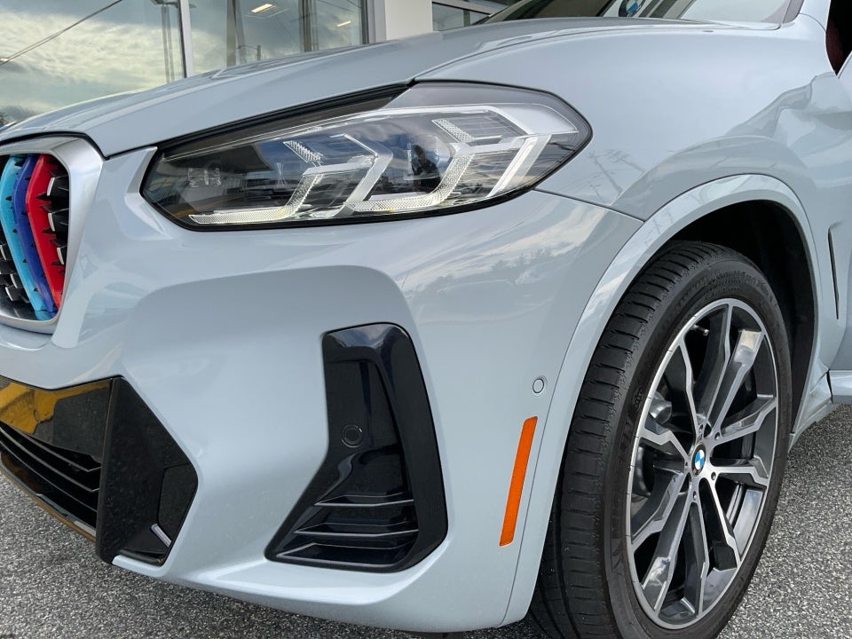 2023 BMW X4 xDrive30i