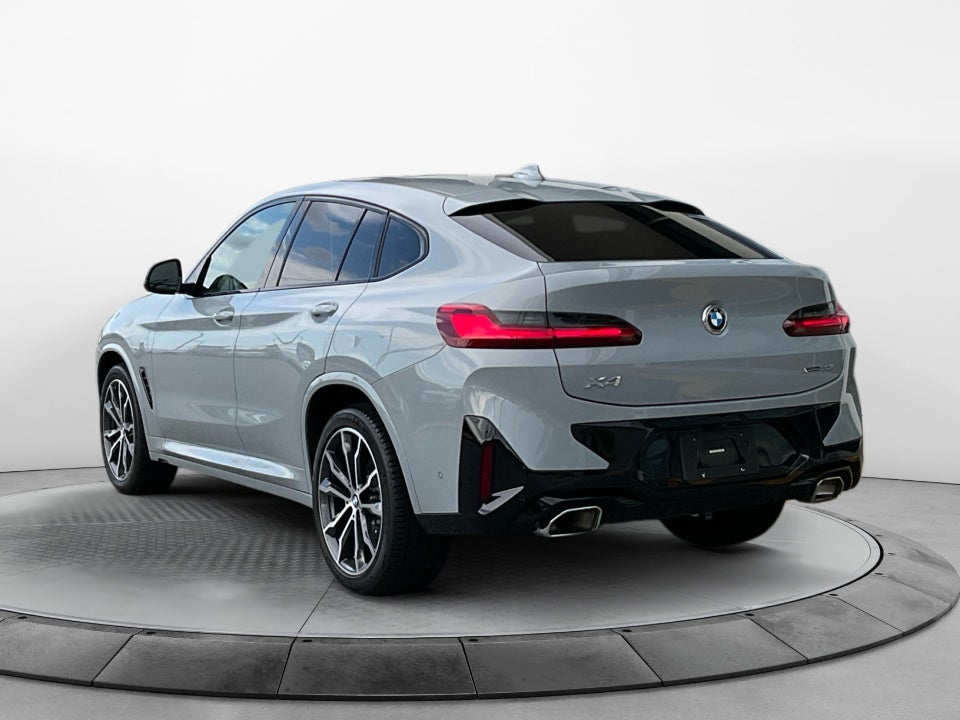 2023 BMW X4 xDrive30i