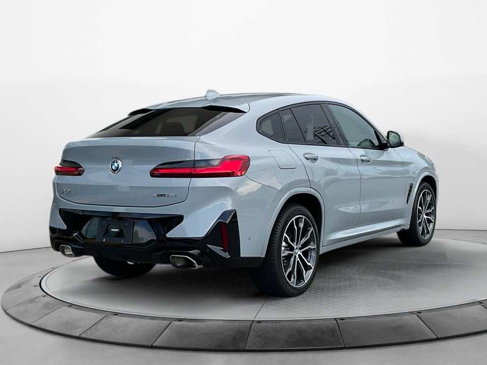 2023 BMW X4 xDrive30i