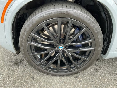 2024 BMW X5 M60i