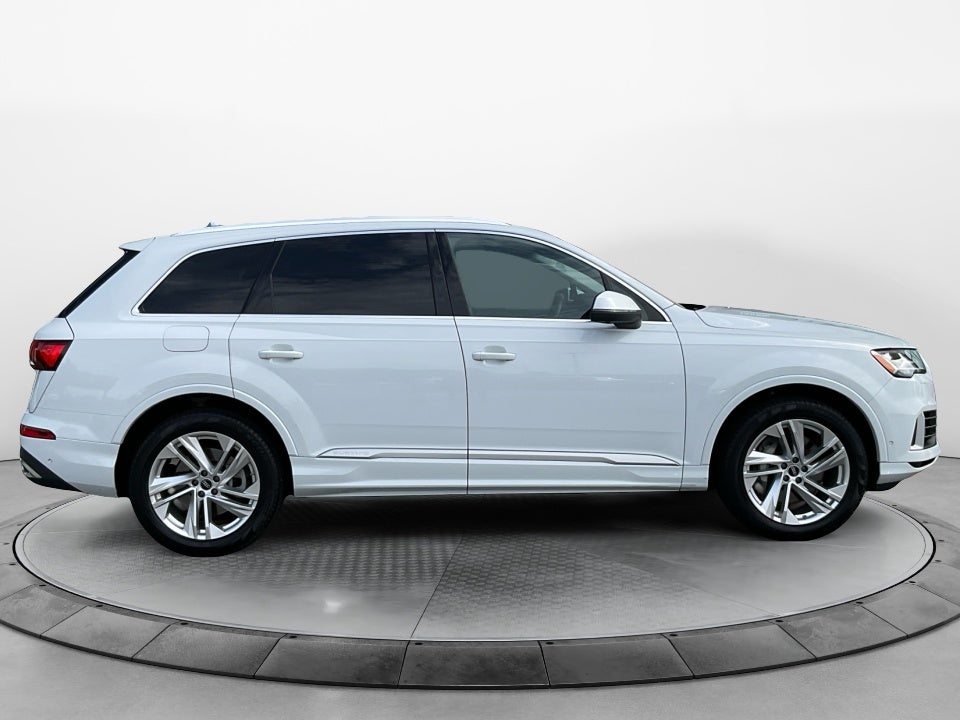 2022 Audi Q7 Premium Plus