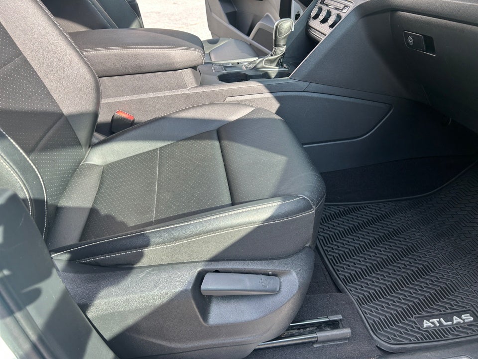 2021 Volkswagen Atlas 3.6L V6 SE w/Technology