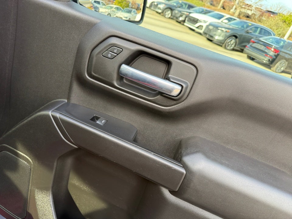 2021 Chevrolet Silverado 1500 4WD Crew Cab Short Bed Custom