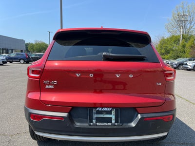 2019 Volvo XC40 T4 Momentum