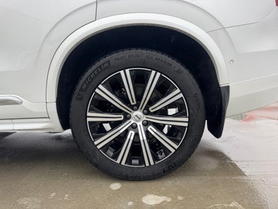 2023 Volvo XC90 B5 Plus