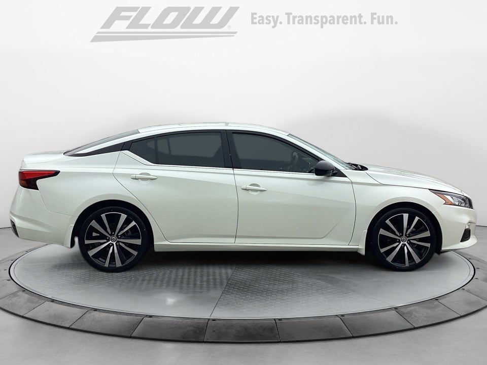 2022 Nissan Altima SR FWD