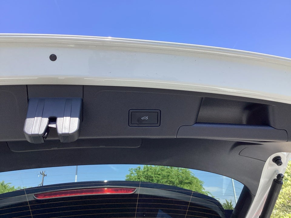 2026 Volkswagen Atlas Cross Sport SE with Technology
