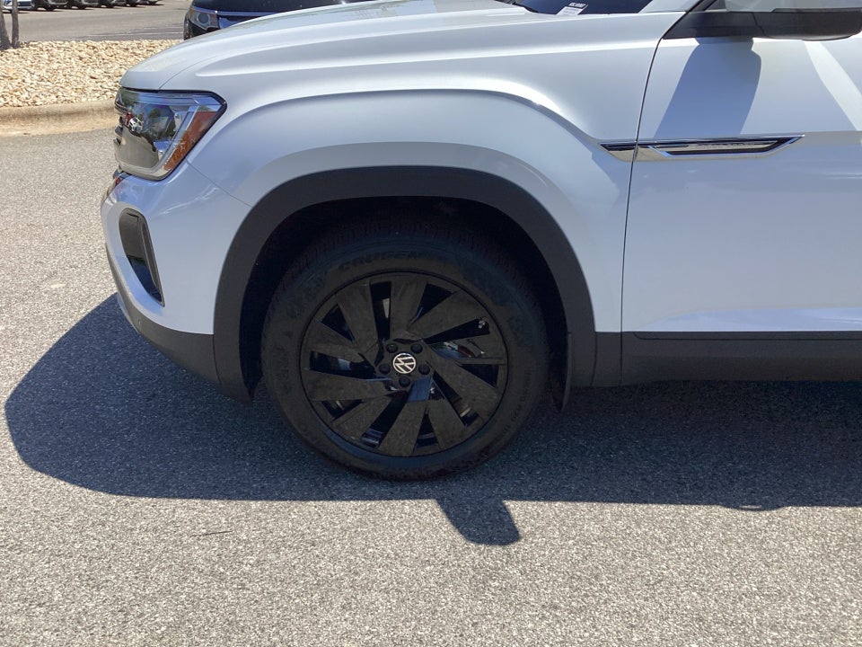 2026 Volkswagen Atlas Cross Sport SE with Technology