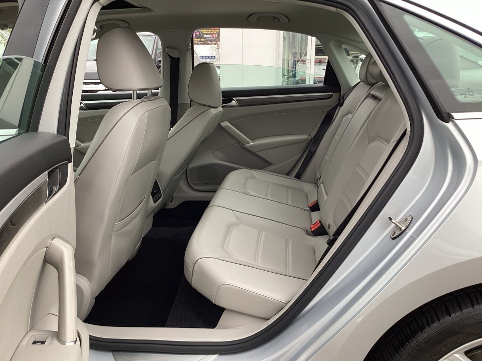 2018 Volkswagen Passat 2.0T SE