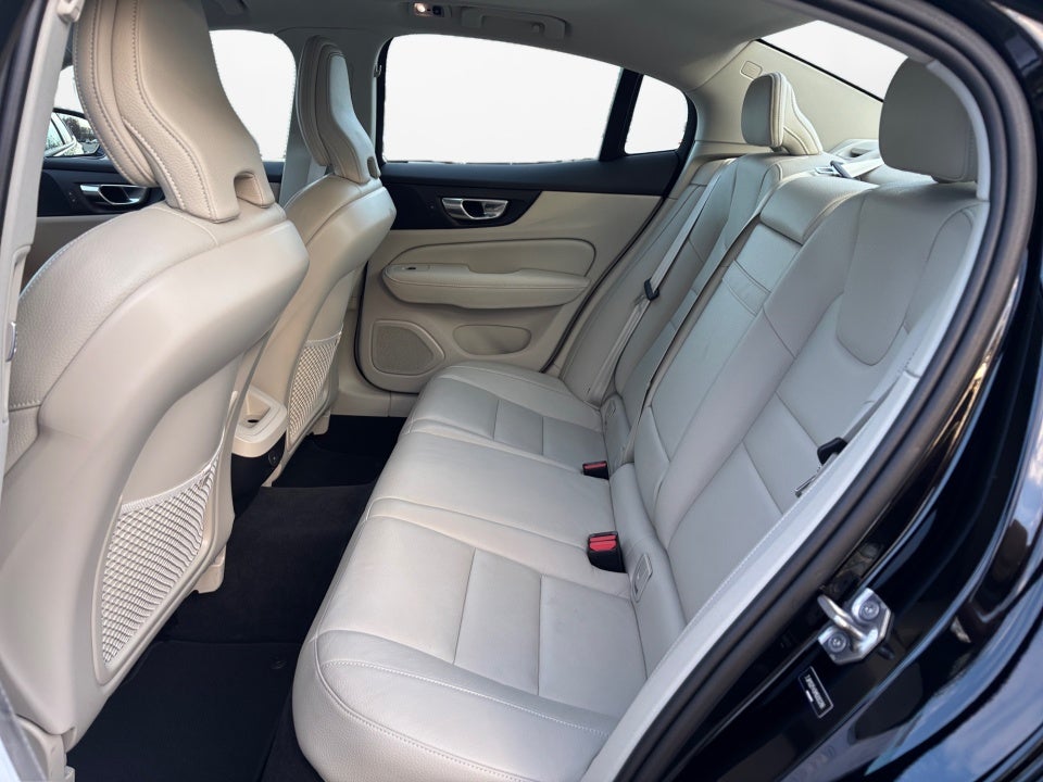 2021 Volvo S60 T5 Momentum