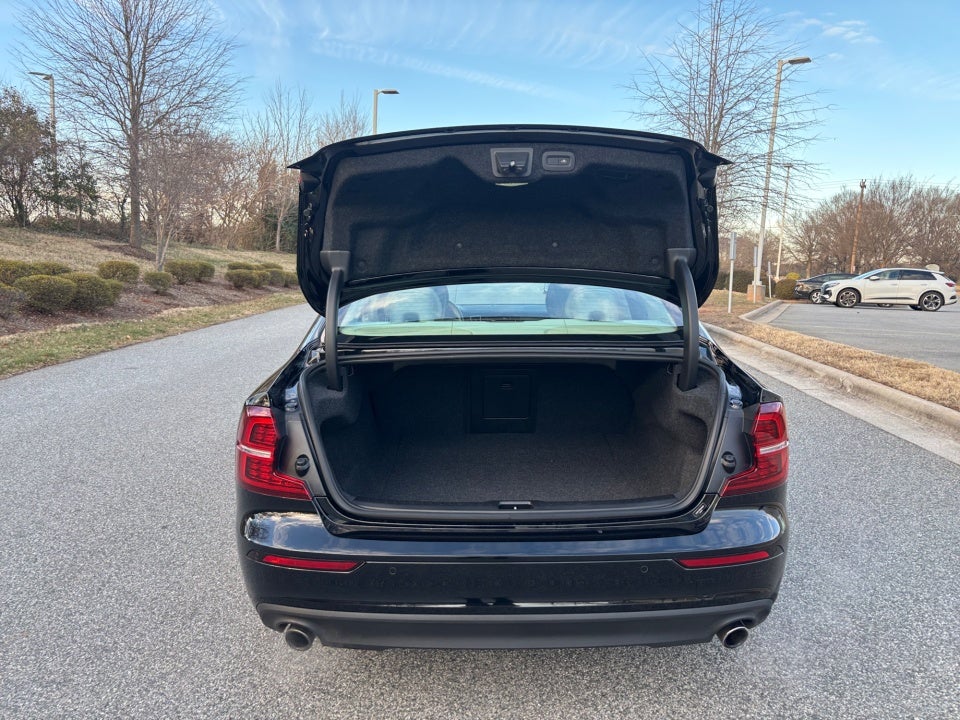 2021 Volvo S60 T5 Momentum