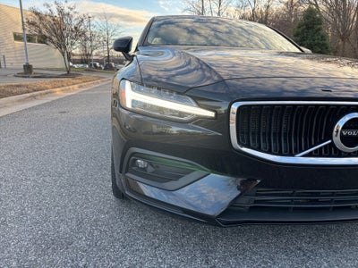 2021 Volvo S60 T5 Momentum