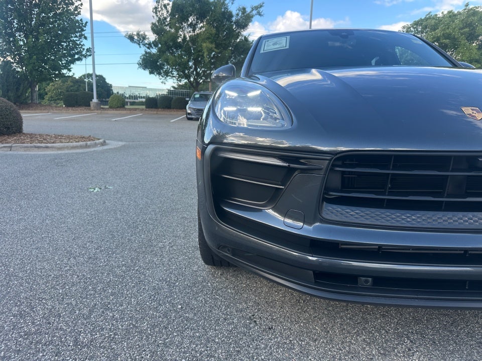 2022 Porsche Macan AWD