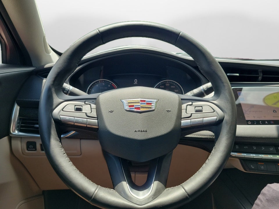 2021 Cadillac XT4 FWD Premium Luxury