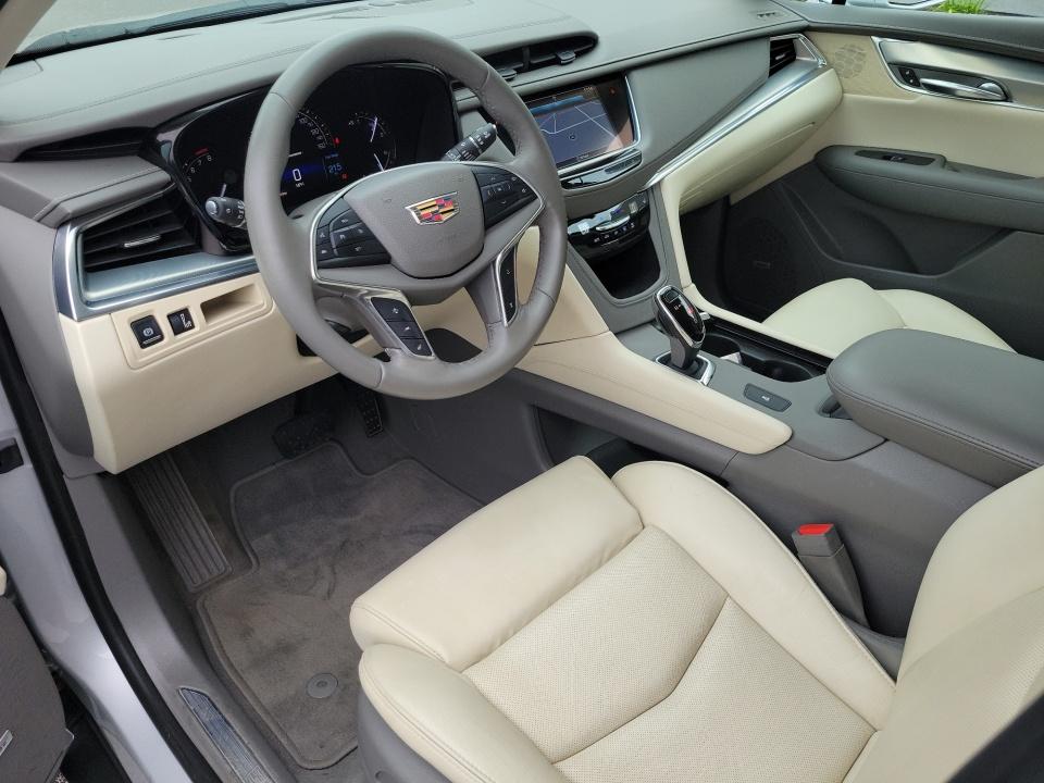 2017 Cadillac XT5 Luxury FWD